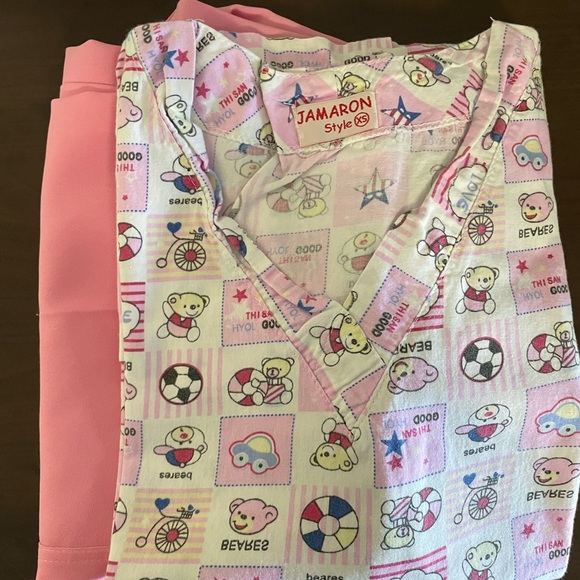 Scrubs suits - Picture 2 of 12